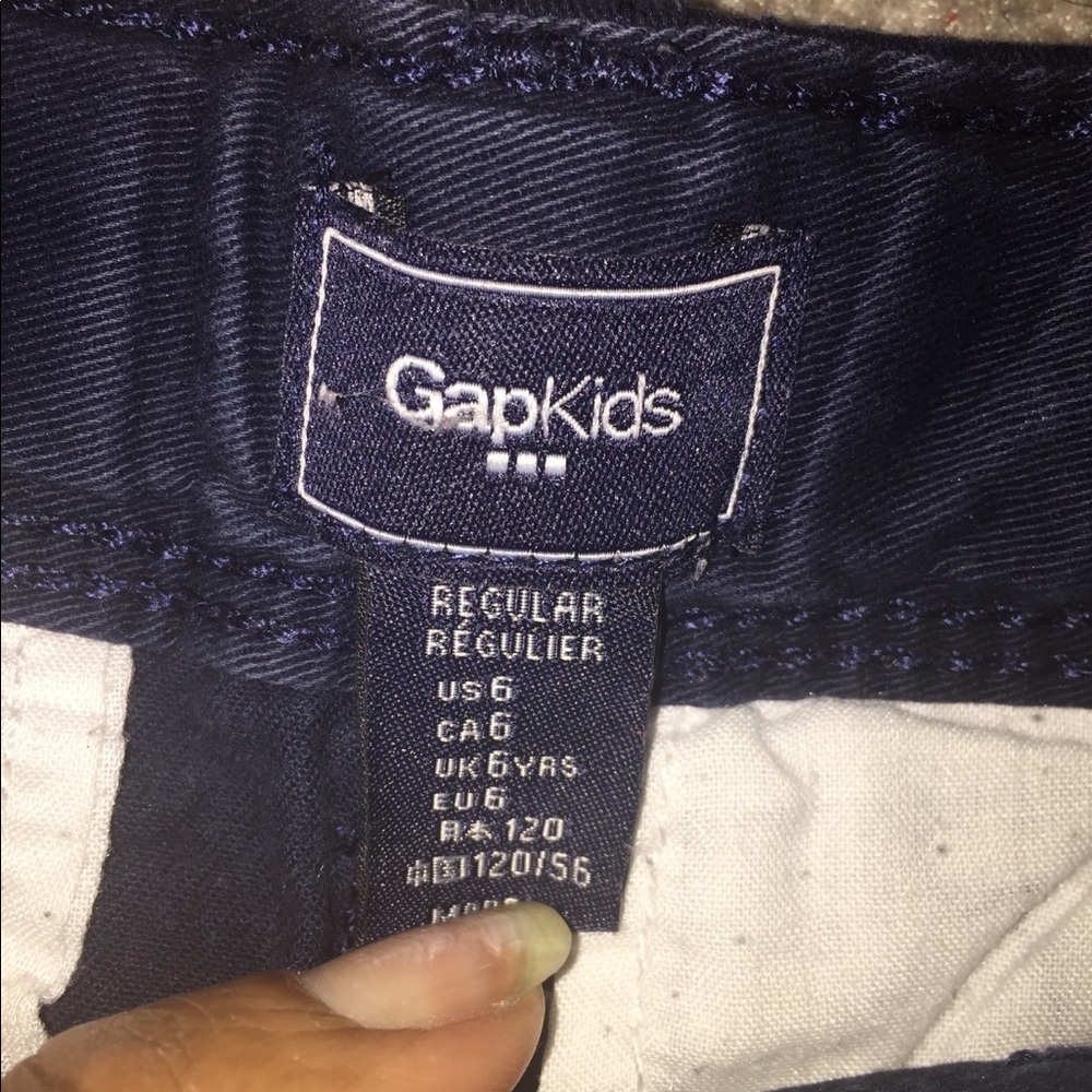 Boys GAP shorts size 6- Bin 2 - Picture 3 of 3
